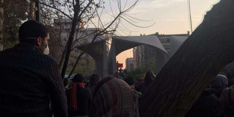 Trump slams Obama for 'funding terrorism,' tweets in support of Iranians