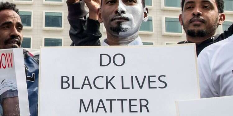 Poll: 66% of Israeli Jews approve of government policy to deport Africans