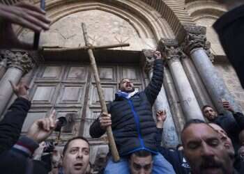 Church of the Holy Sepulchre to reopen after tax spat