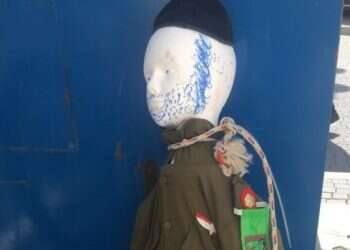 Effigies of haredi soldiers hanged in ultra-Orthodox neighborhoods