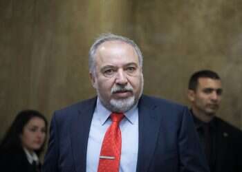 Lieberman demands additional $2.4 billion for defense budget