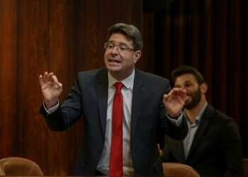 Minister lands in hot seat for telling female MKs to 'stop whining'