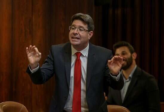Minister lands in hot seat for telling female MKs to 'stop whining'