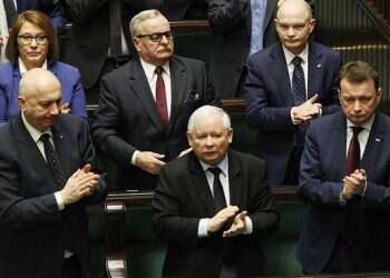 Polish lawmakers pass resolution condemning 1968 expulsion of Jews