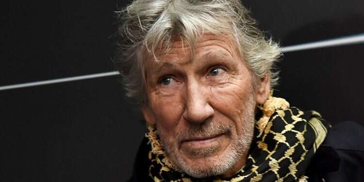 Rocker Roger Waters recites Palestinian poetry to protest US policy