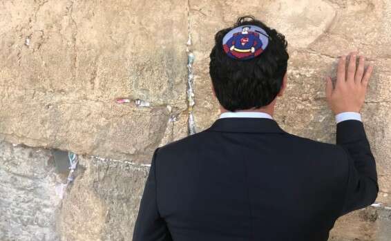 Dean Cain at the Western Wall It's a bird, it's a plane – it's Superman at the Western Wall