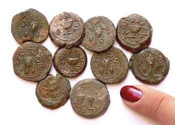 Trove of rare bronze coins from Jewish revolt found near Temple Mount