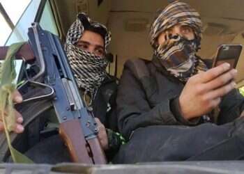 Last rebel group starts leaving Ghouta, Syrian media says