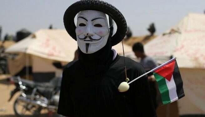 Gazans use homemade masks against Israeli tear gas