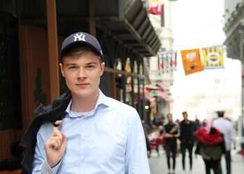 Anne Frank House employee barred from wearing kippah