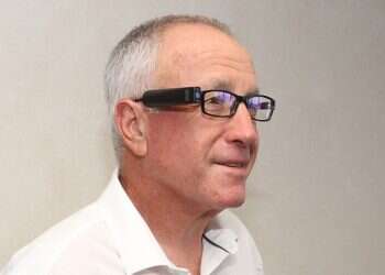 Israeli HMO to help fund 'smart' glasses for visually impaired