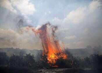 Israel to deduct damage caused by kite terrorism from PA taxes ‎