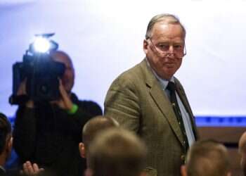 AfD head regrets impression left by Nazi 'bird poop' comment