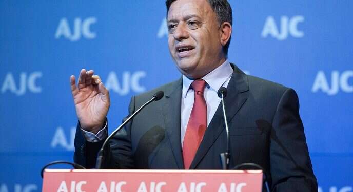 Zionist Union leader: Western ‎Wall does not belong only to Jews