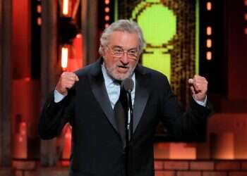 One commentator too many