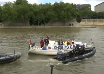 French police block Gaza-bound boats from docking in Paris