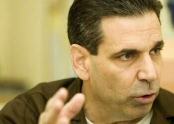 Former security agents: More spies are probably still at large