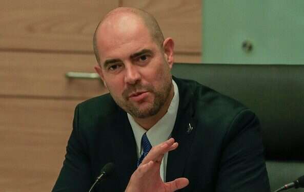 Haredim furious as PM makes statement supporting surrogacy for single men