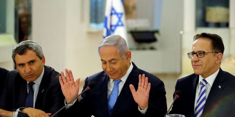 Netanyahu praises Trump for reimposing sanctions on Iran