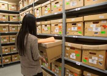 Minister urges declassifying more files on missing Yemenite children