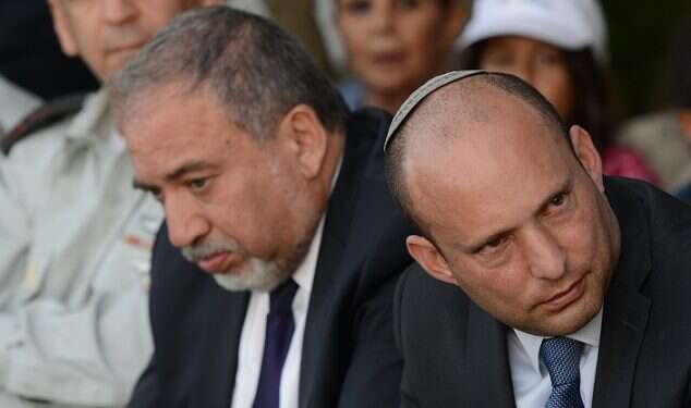 Defense Minister Avigdor Lieberman and Education Minister Naftali Bennett |
