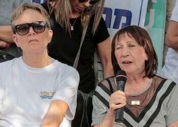 Families 'disappointed' with PM's inaction on soldiers' remains