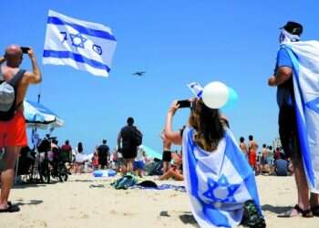 As new year approaches, Israelis say they are happy, healthy