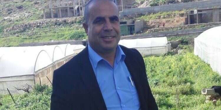 Ramadan Dabash Bucking boycott, Palestinian to vie for seat on Jerusalem City Council