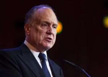 White House denies report saying US sent secret envoy to PA