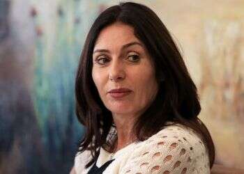 Bill demanding 'loyalty' for arts funding passes committee vote