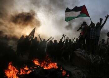 Defense minister urges 'tough blow' to Hamas as Gazans riot on border