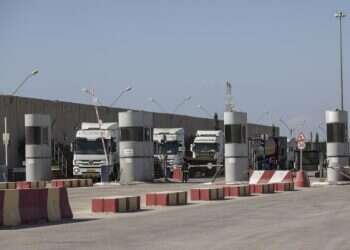 Amid border riots, Israel renews supply of Qatari fuel to Gaza ‎
