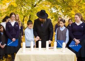 Jewish students remember 'Night of Broken Glass' in Berlin