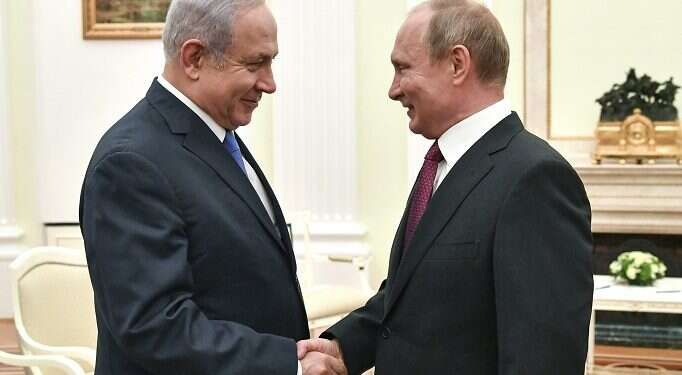 PM Benjamin Netanyahu and Russian President Vladimir Putin in Moscow PM Netanyahu, Russia's Putin have 'good meeting' on sidelines of Paris summit