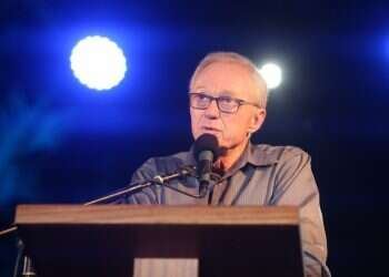 Thousands of artists sign petition against 'culture loyalty' bill