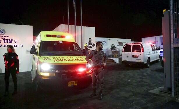 ‎4 hurt in terrorist stabbing attack at Jerusalem police ‎station ‎