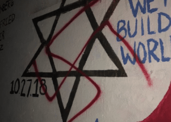 Memorial to victims of Pittsburgh synagogue shooting vandalized
