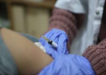 5 doctors accused of advising against vaccinations amid measles outbreak