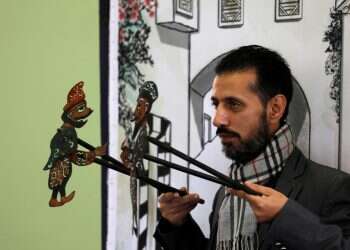 Syria's last shadow puppeteer hopes to save his art