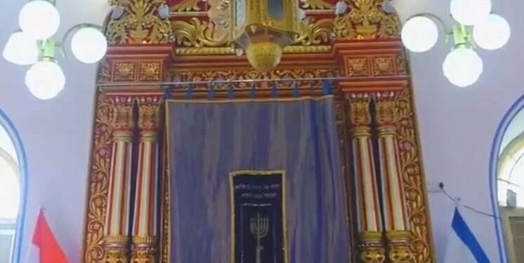 818-year-old synagogue reopens in India's Kerala during Hanukkah