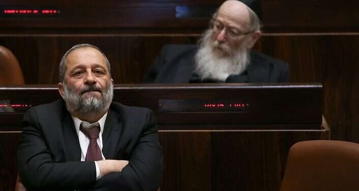 Snap elections shine light on parties' dilemmas, inner squabbles