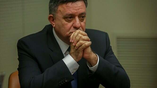 Abysmal poll predictions for Zionist Union trigger ‎rumors of impending split