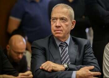 Eyeing Likud primaries, Housing Minister Gallant ‎quits Kulanu