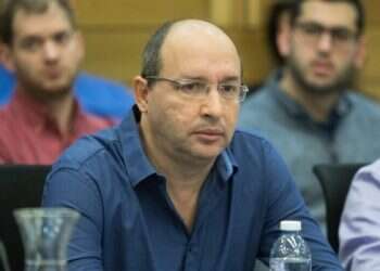 Labor union threatens general strike as construction safety reform wobbles