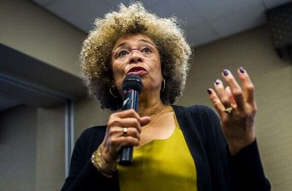 Angela Davis Civil rights institute voids award for Angela Davis over BDS support