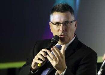 'Netanyahu keeping allies of party rival Sa'ar low on Knesset list'