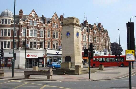 London mosque cancels Holocaust exhibit following protest