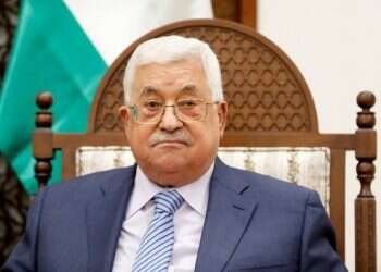 Reports: Abbas to reshuffle government, appoint new PM