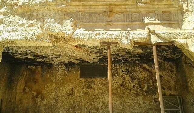 Exclusive: Israel, France in secret talks over access to ancient tombs