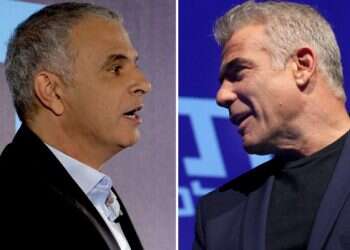 Yesh Atid leader looked into merger with Kahlon's Kulanu party